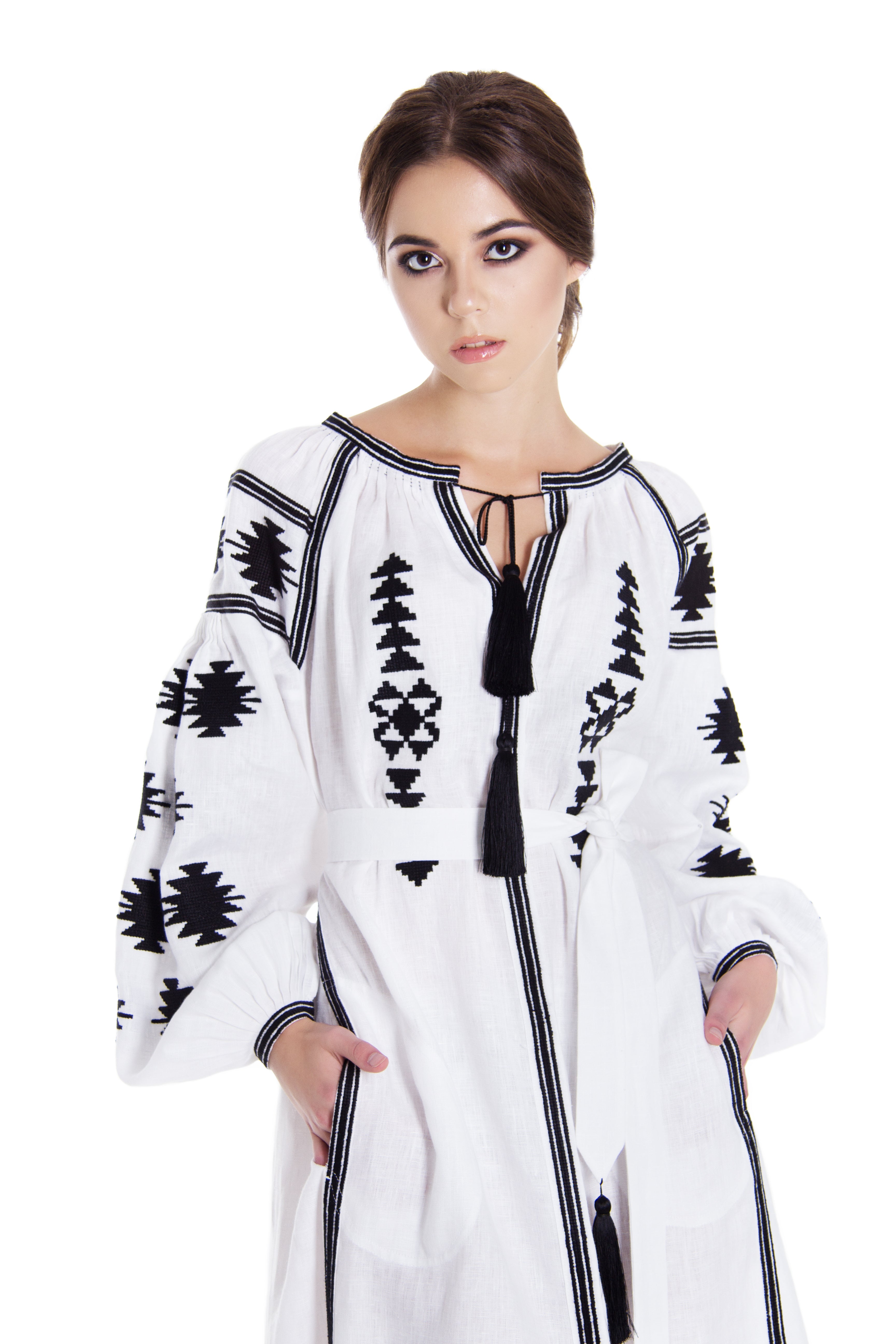 White Geometry embroidered caftan dress