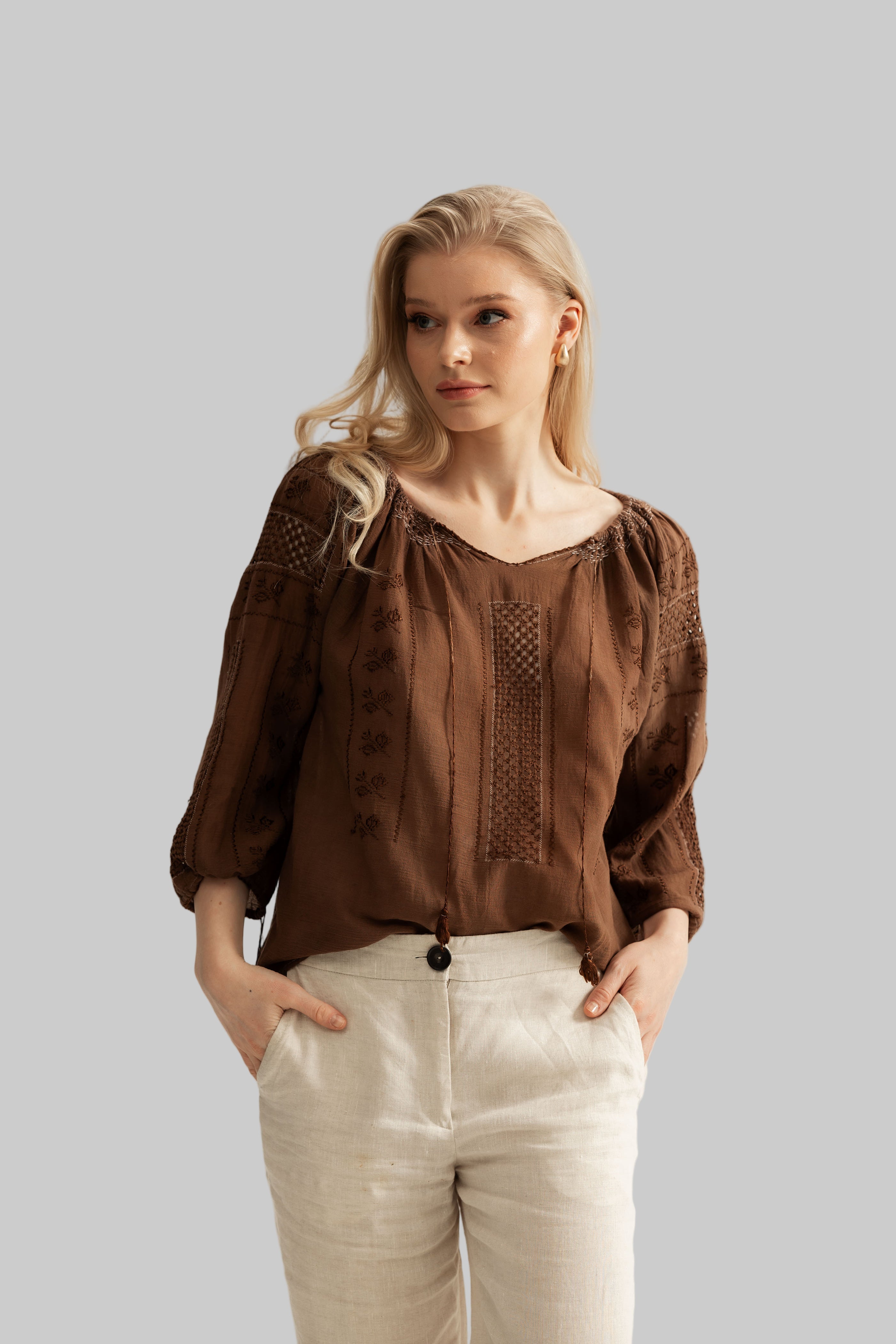 The Romanian Blouse embroiered by hand – BLOUSEROUMAINE-SHOP.COM