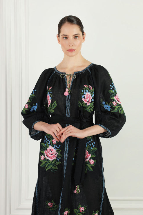 Hand-Embroidered Linen Dress – Evelyn