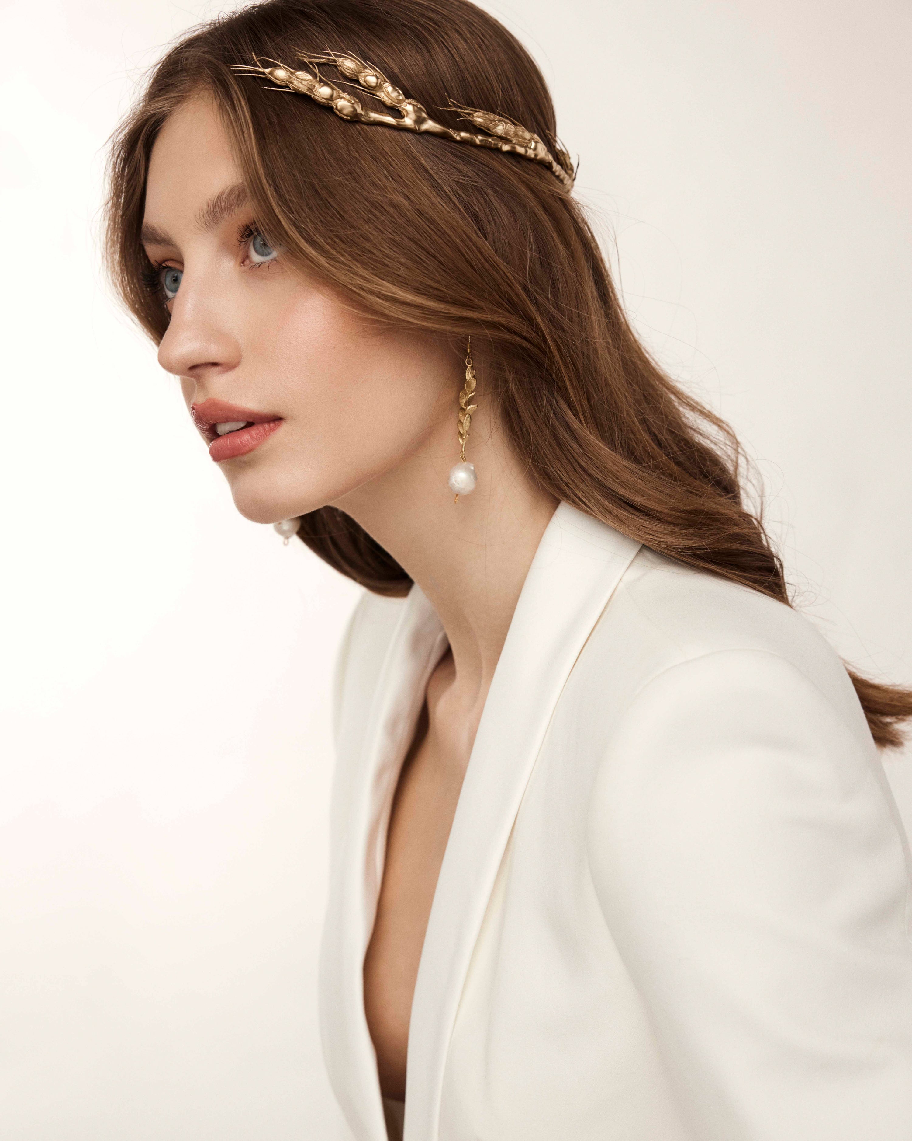 Ancient Greek Inspired Crown Italic