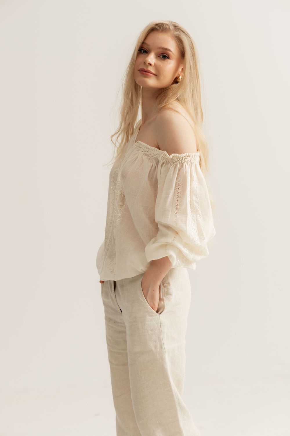 Iconic Romanian Gauze Blouse – Handcrafted Heritage Piece