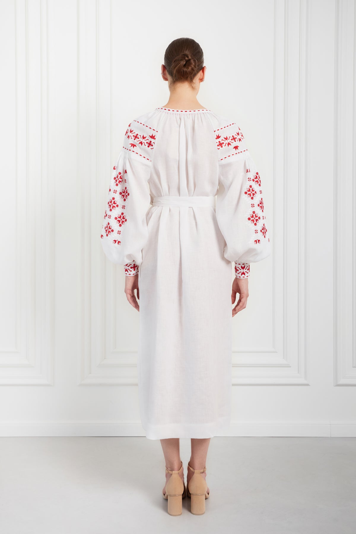 Olesya embroidered dress