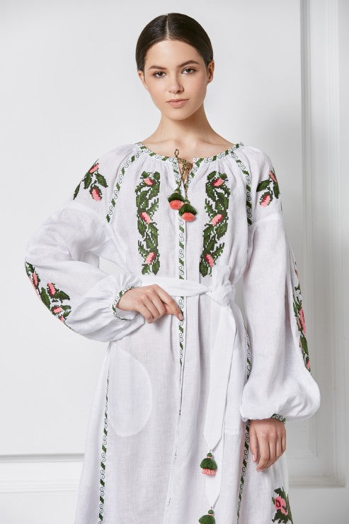 Rochie traditionala stilizata broderie florala Claire Chic