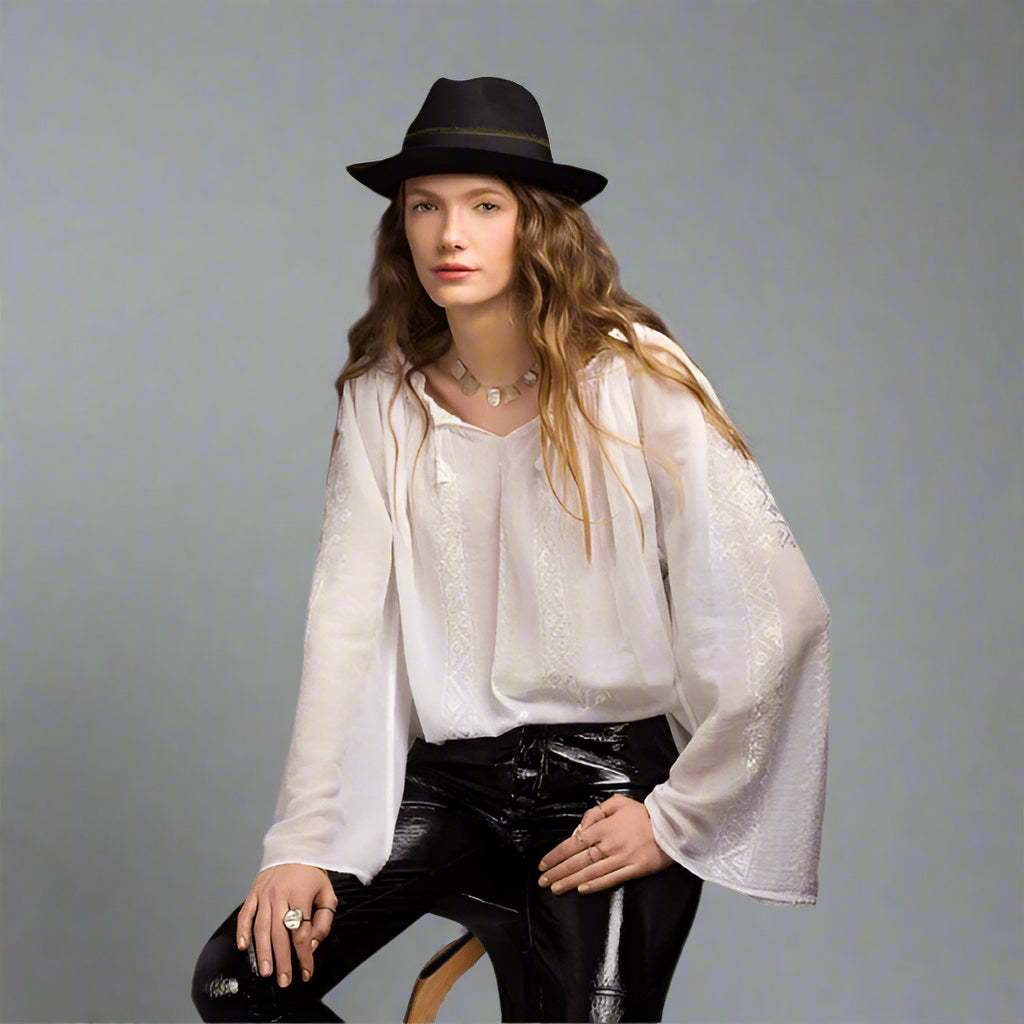 La Blouse Roumaine in White