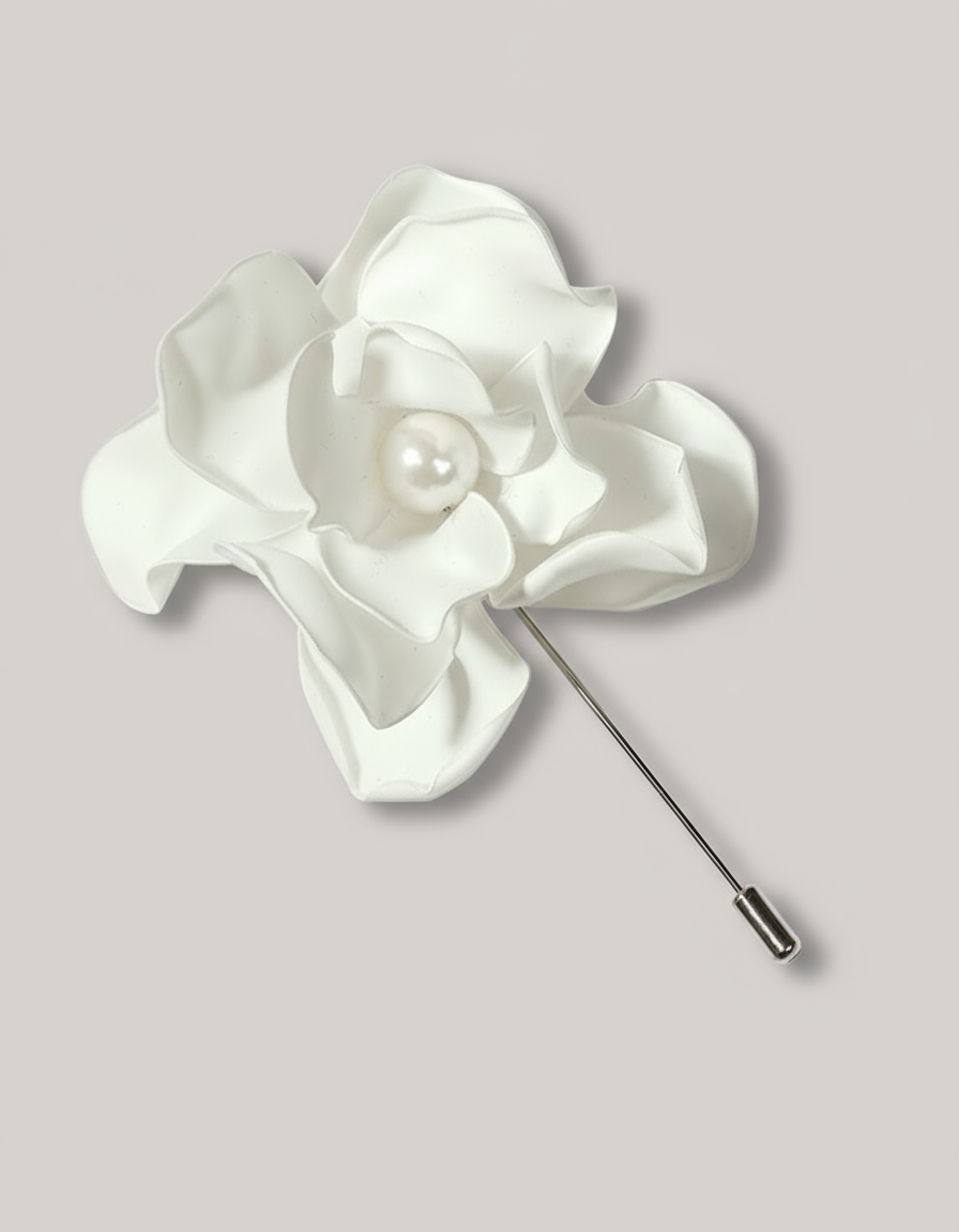 white flower pin white ceramic brooch bud flower rose pin de rever trandafir floare la rever minimalist elegant argintiu argint katerini katerinimou
