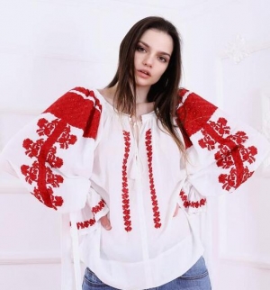 Maria embroidered blouse with traditional inspired Romanian embroidery pattern 