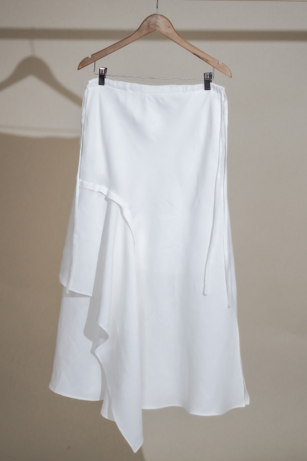As Time Goes by Midi Skirt in white
