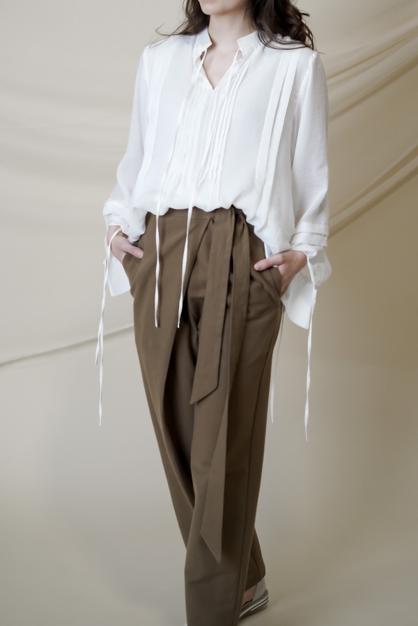 High waist linen trousers in brown Dans la Rue