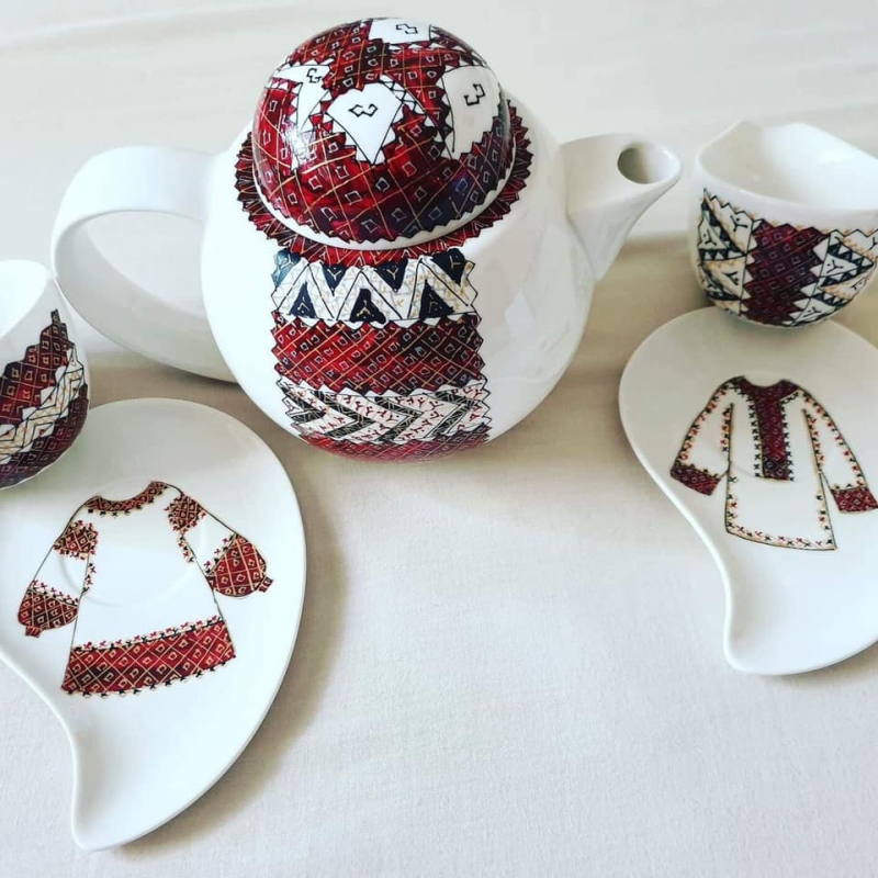 Romanian Porcelain Gift set Handpainted with Romanian folklore patterns -3 pieces