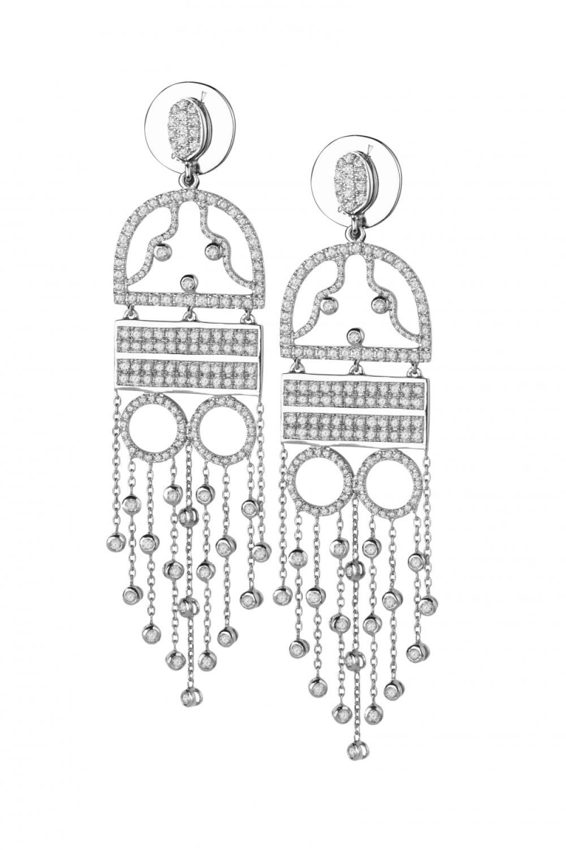 The woman in the evening dress earrings Claudia Florentina